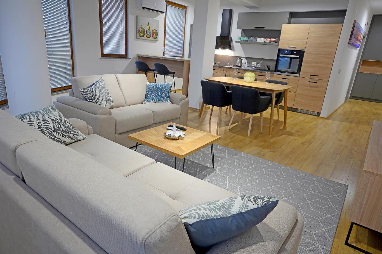 Central Apartments In Skopje City Center المظهر الخارجي الصورة